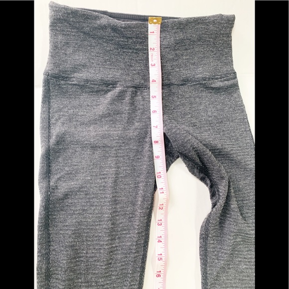 Lululemon Inspire run Crop Leggings grey and black - Picture 3 of 5